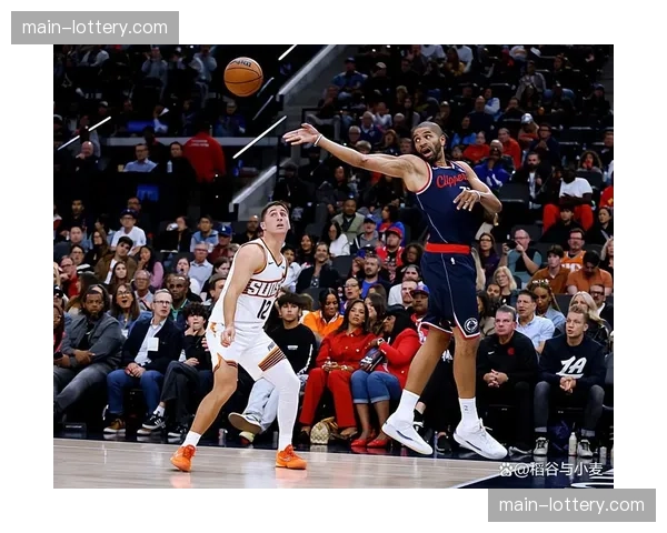 鹈鹕防守端限制有效完成13次抢断 团队防守压迫性显著提升